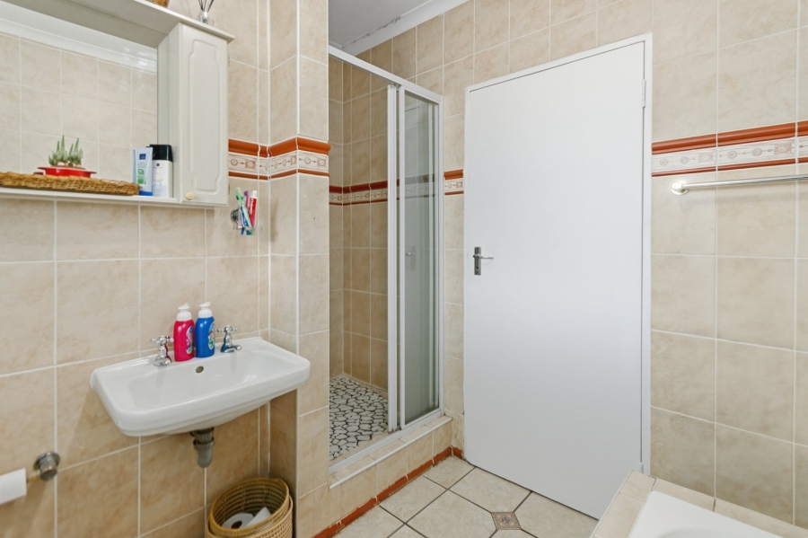 3 Bedroom Property for Sale in Onverwacht Western Cape